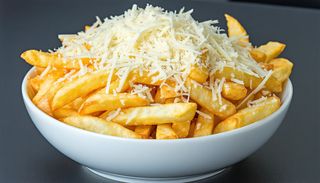 Пържени картофи със сирене