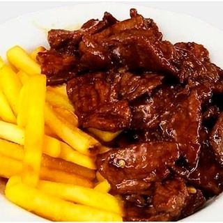 Ternera con Patatas Fritas