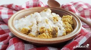 Palenta sa kremastim prelivom i krispi goveđom pečenicom