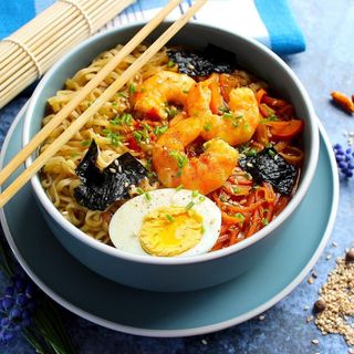 рамен с морепродуктами (560гр.)