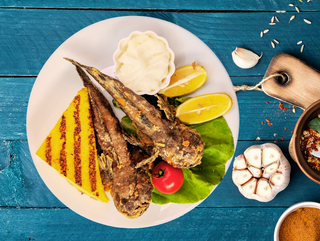 Guvide cu mamaliga si mujdei