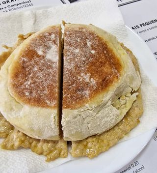 Bifanas em Bolo do Caco
