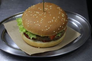 Чікенбургер (280) (відрізняється від фото без листа салату)