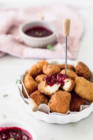 37. Ración De Queso Camembert Rebozado