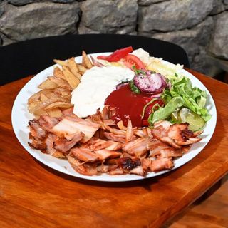 Shaorma de pui la farfurie