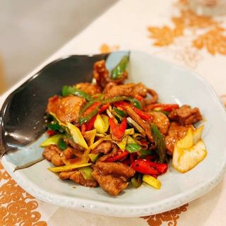 Manzo saltato con peperoncini di Hunan