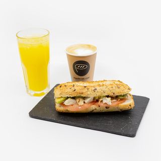 Menú Pollo y Aguacate