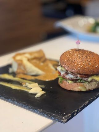 Pavarotti Burger
