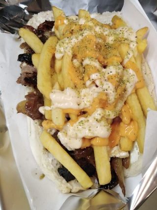 21 Panino con polpetta di cavallo