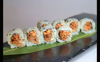 Uramaki salmone cotto e Phiradephia - 8 pezzi