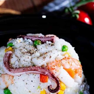 Cơm xào hải sản
