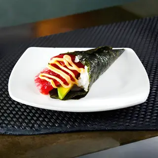 104. Temaki spicy tuna