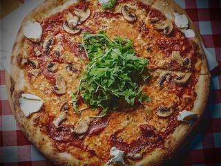 Pizza Salami Mascarpone