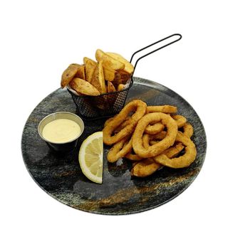 Calamari în crustă crocantă