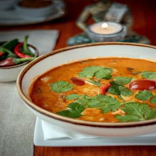 Sopa Clásica Tom Yam De Pollo
