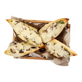 Чесночный хлеб с грибами