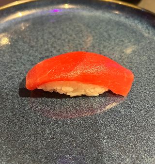 32. Nigiri de atún balfego (2 pzs.)