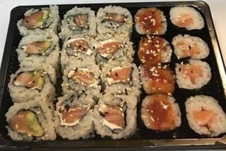 22. Uramaki de Salmão