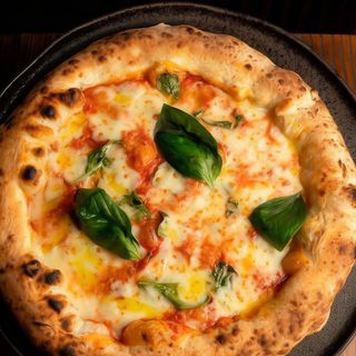 El Famoso Cheezy Brother/4 Queso Pizza