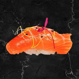 Nigiri De Salmón (2 Uds.)