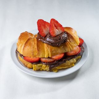 Croissant de Nutela e Morangos