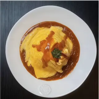 Omurice de Bacon