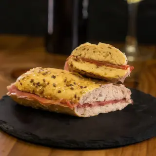 Bocadillo Semillado Jamón Ibérico 100% Cortado A Mano