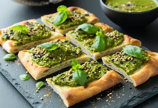 Фокача с босилеково песто и семки (250гр.)