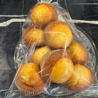 Magdalenas caseras , aceite de oliva 