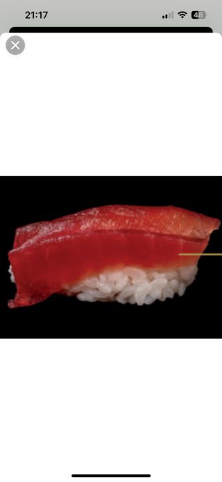 25 Tuna nigiri