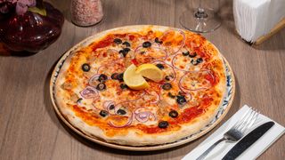 PIZZA TONNO E CIPPLLA