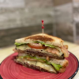 Sándwich De Ternera