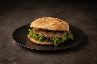 Punjena pljeskavica 200 g