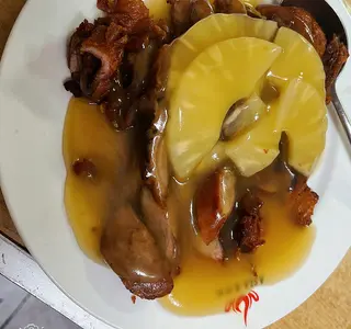 111. Pato Con Piña