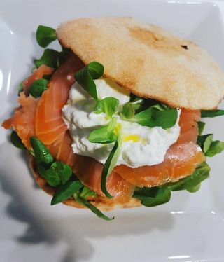 Salmone e crema di burrata