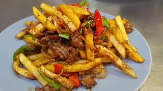 Картофель фри с мясом