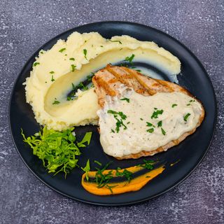 Pui 4 Formaggi cu Piure de Cartofi