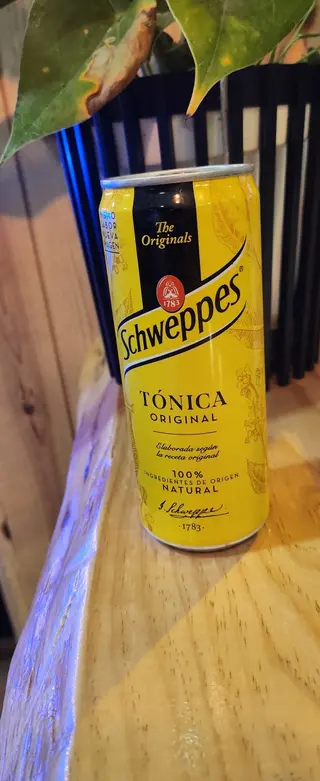 Schweppes tonica lata 