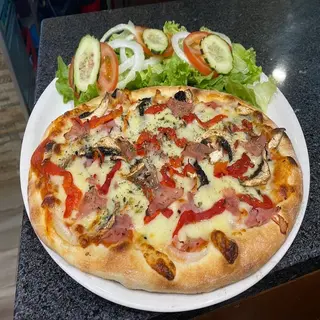 Meia Pizza com Salada