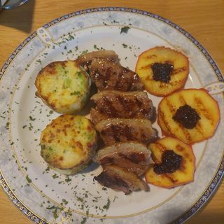 Piept de rata la grill &sos Spaniol