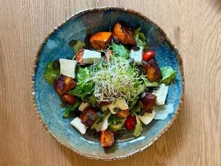 Sałatka z pieczoną dynią (250 g)