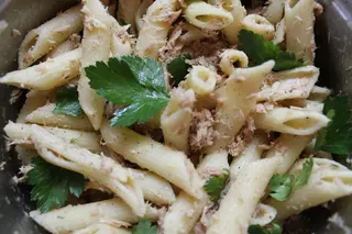 Pasta sa tunjevinom
