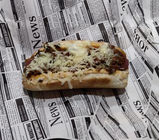 Perrito con queso y carne