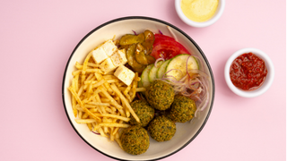 Talerz Weg Falafel z sałatką