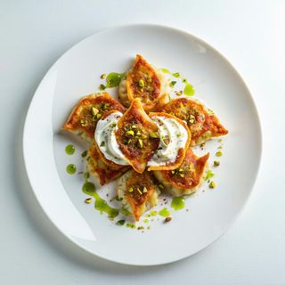 Gnocchetti di pizza fritta con crema al pistacchio