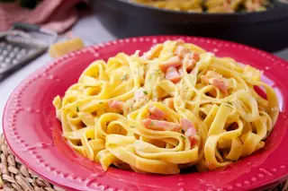 Tallarín A La Carbonara