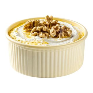 Crema De Queso Con Nueces Y Reducción De Licor Café