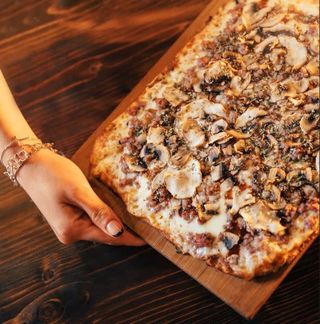 Pizza 4 sabores (1 m.)
