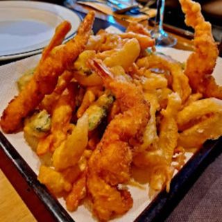 101. Tempura (langostino y verdura )