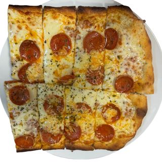 Pizza Pepperoni Y Queso Emmental (24 Cm.)